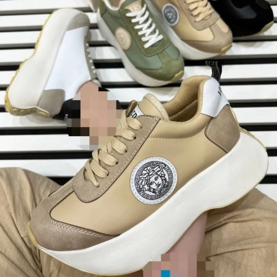 کتونی مدل ورساچه