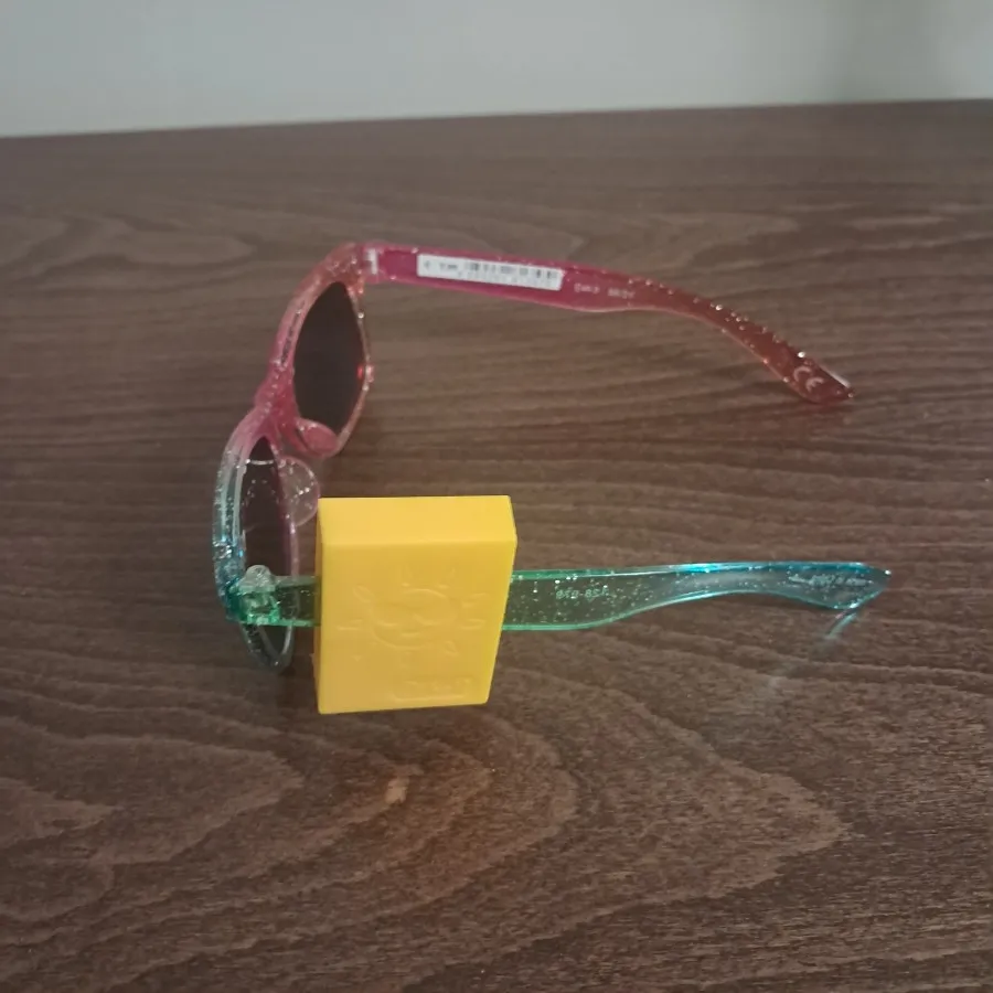 عینک آفتابی بچگانه