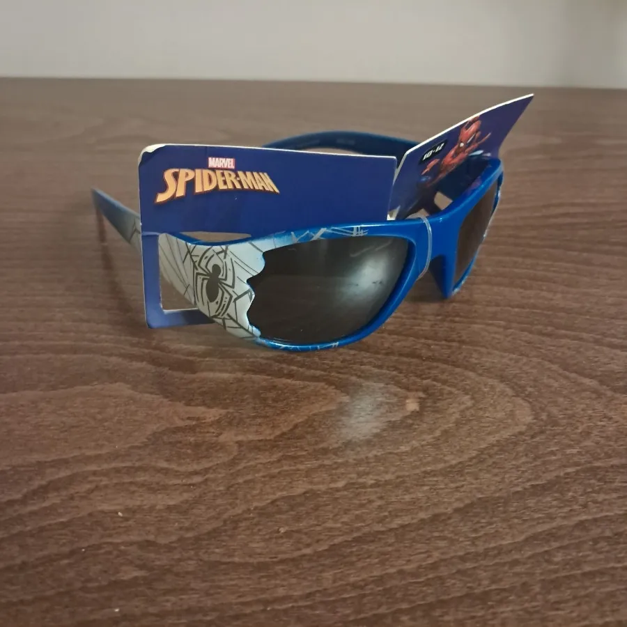 عینک  آفتای بچگانه