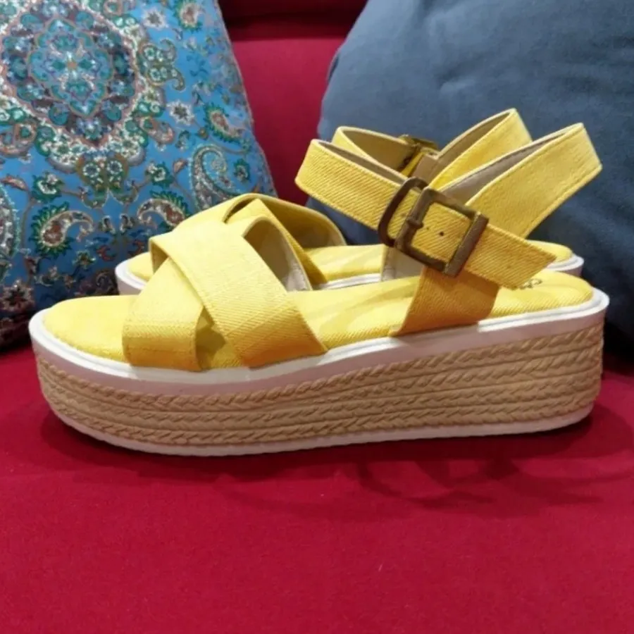 صندل کاملا نو زرد