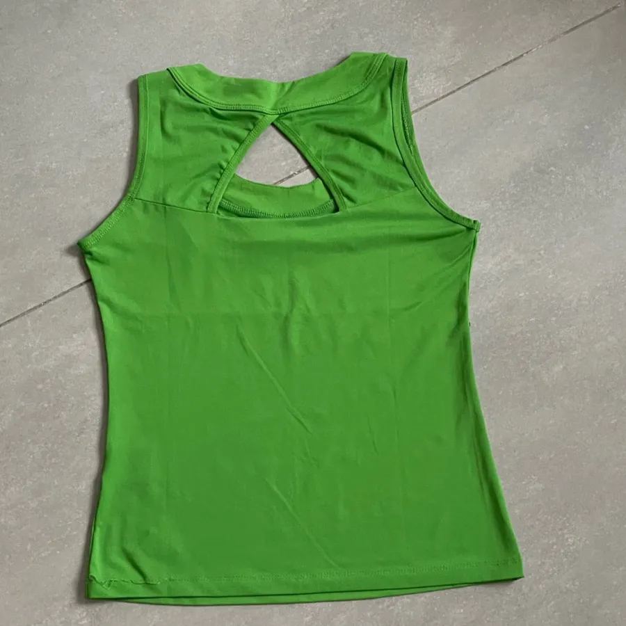 تاپ ورزشی آدیداس