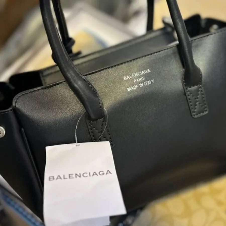 کیف زیبا خاص بالنسیاگا