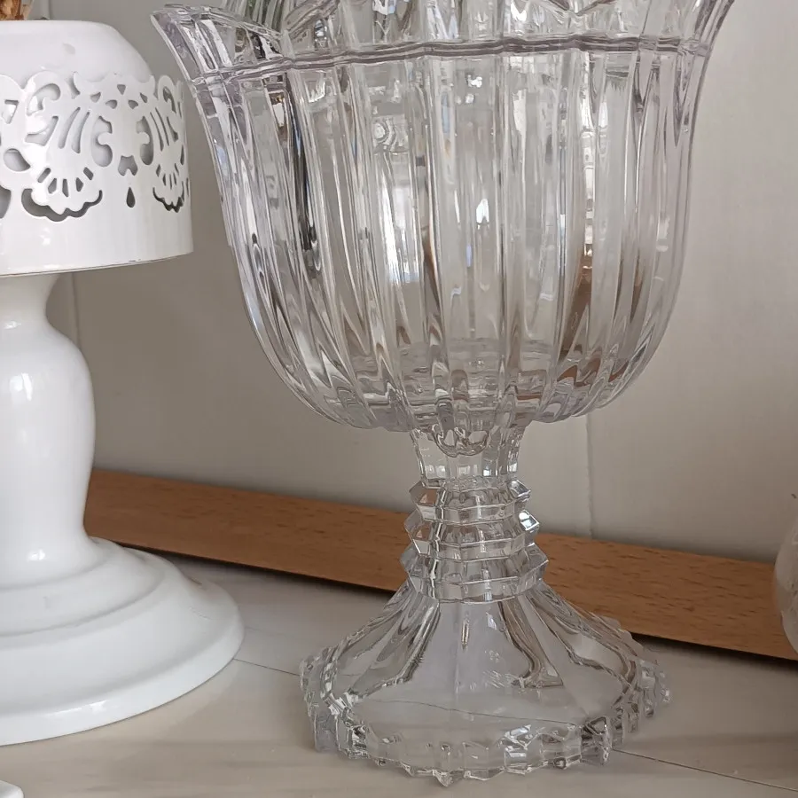 شکلات خوری آجیل خوری