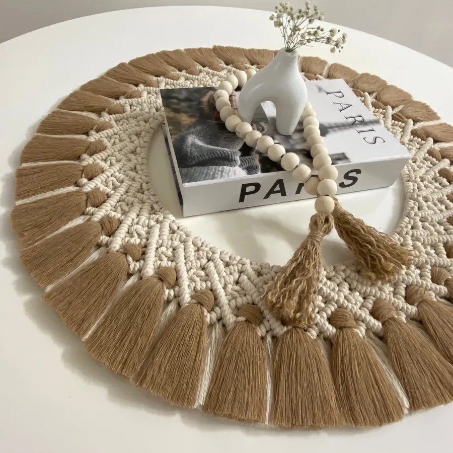 رومیزی گرد مکرومه