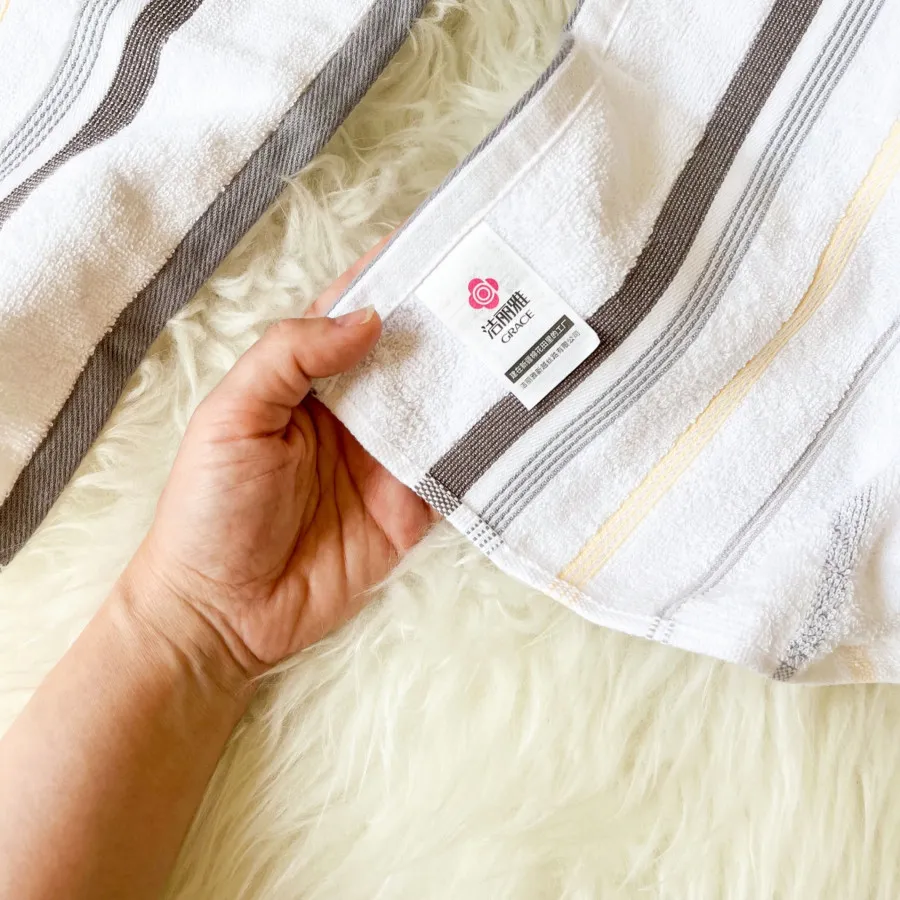 یک جفت حوله دستی