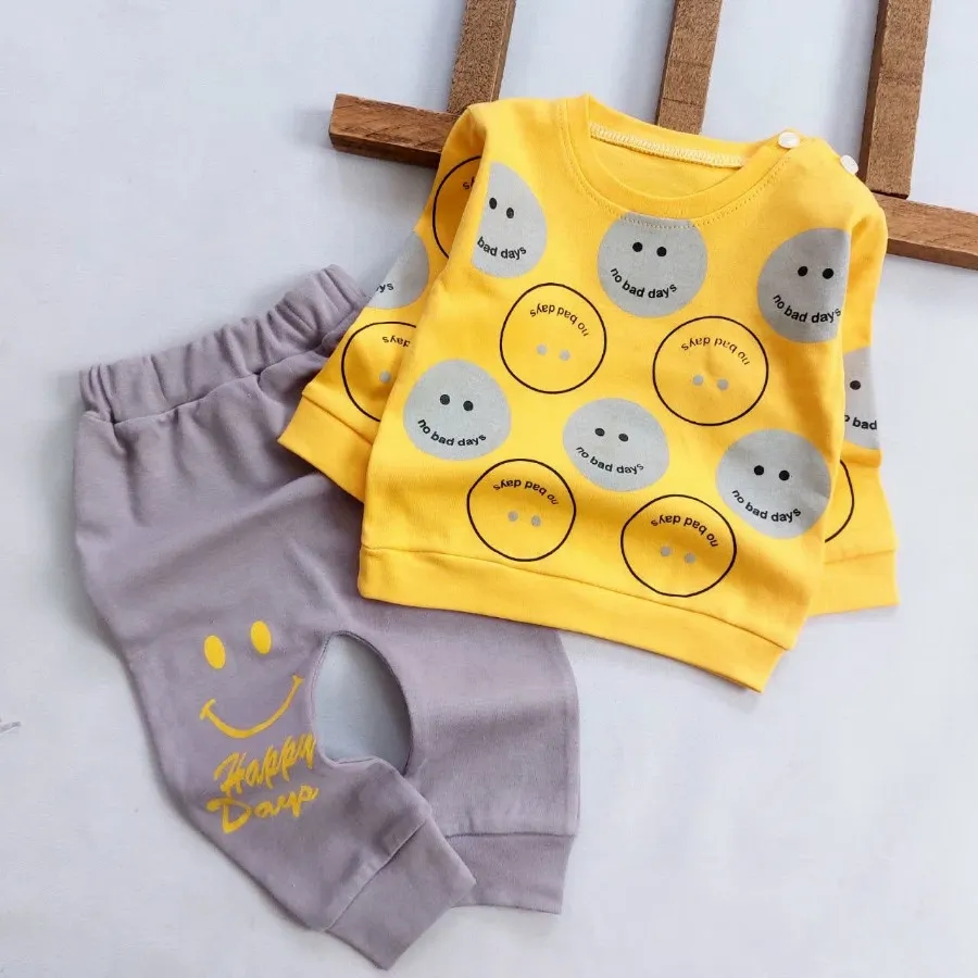 بلوز شلوار اسپورت ایموجی