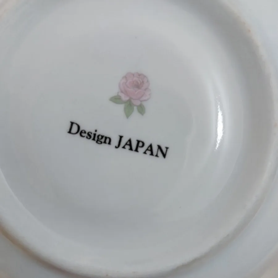 نعلبکی چینی قدیمی