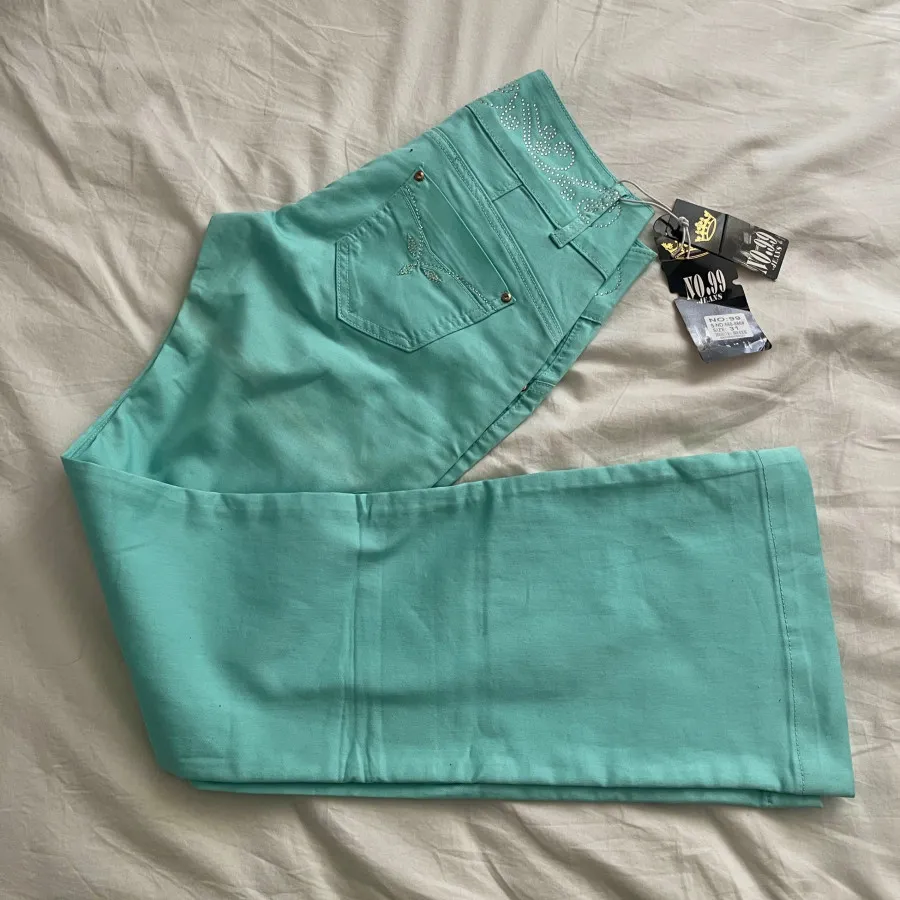 شلوار کتونی نگین دار