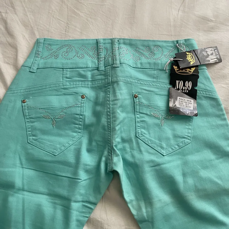 شلوار کتونی نگین دار