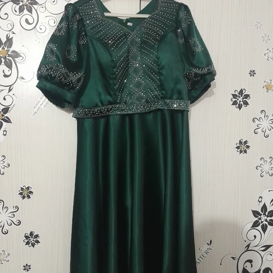 لباس مجلسی سبز