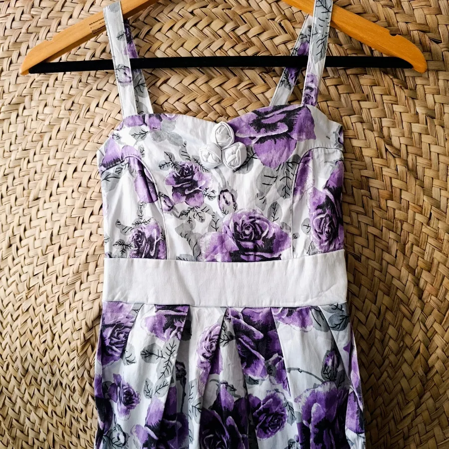 پیراهن دخترانه