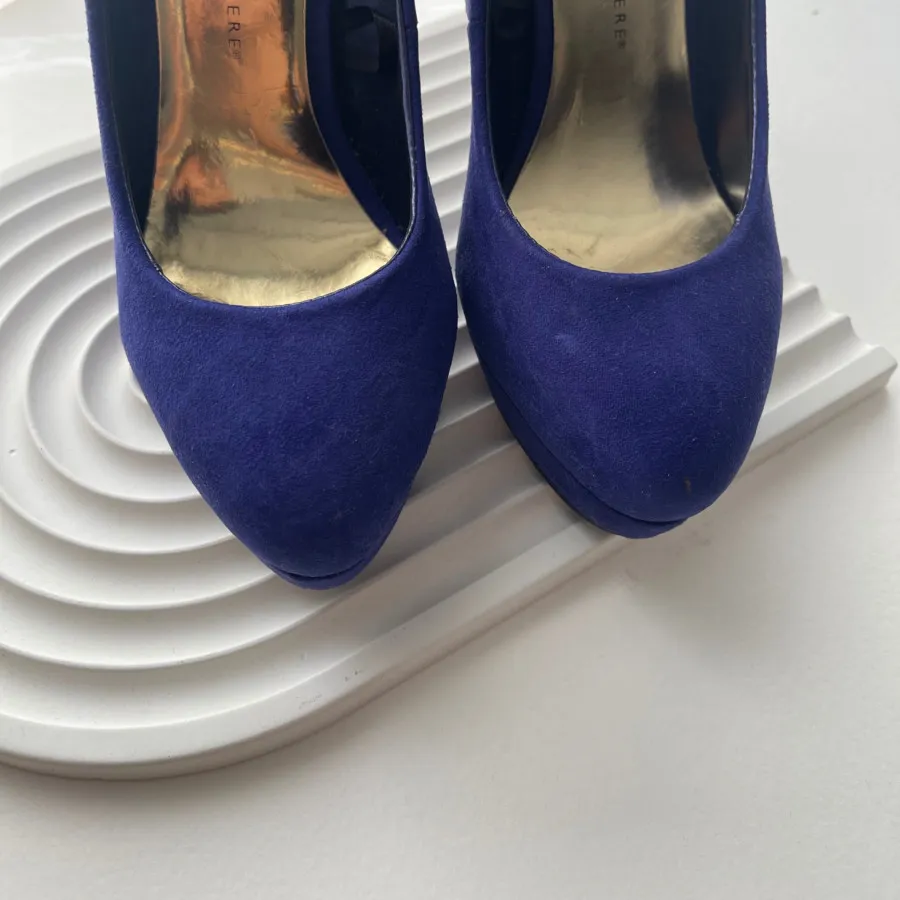 کفش پاشنه دار ابی کاربنی