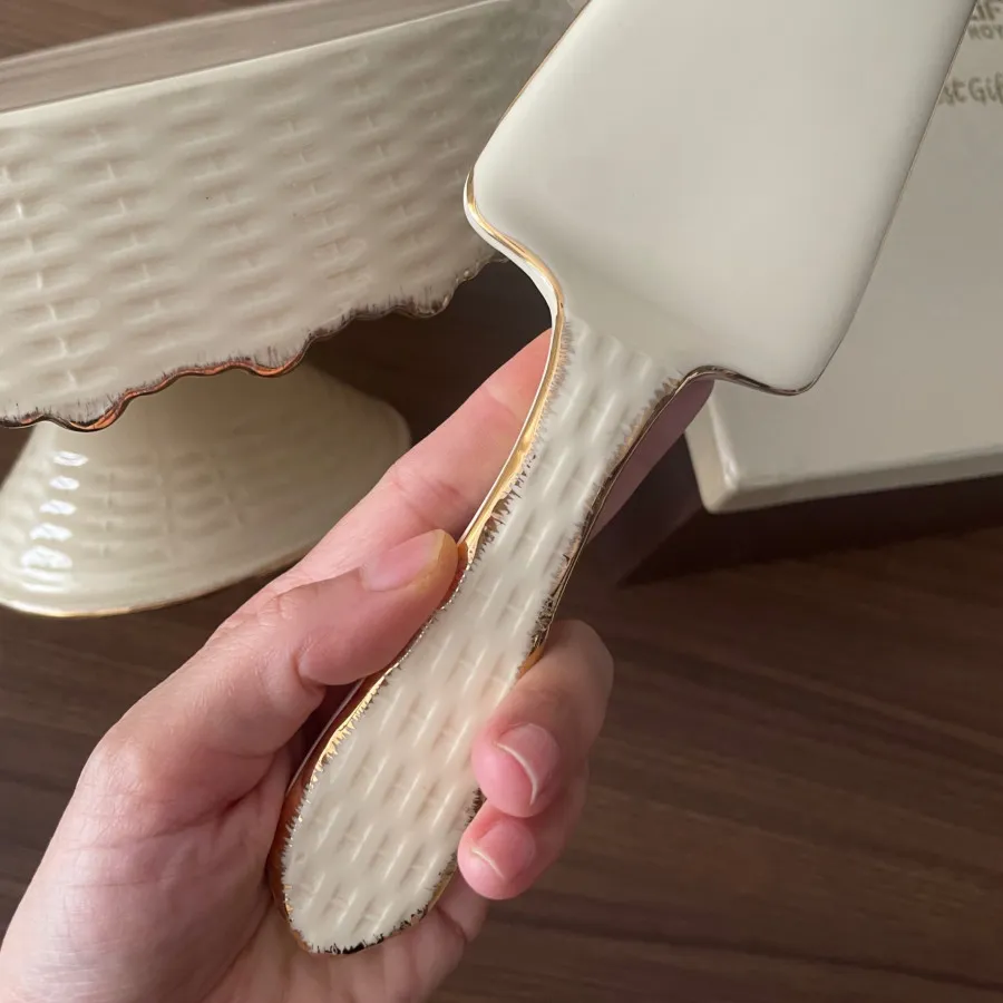 پایه کیک سرامیک