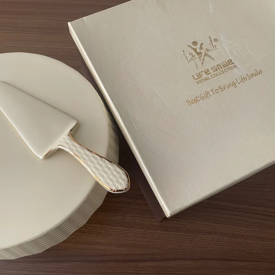 پایه کیک سرامیک