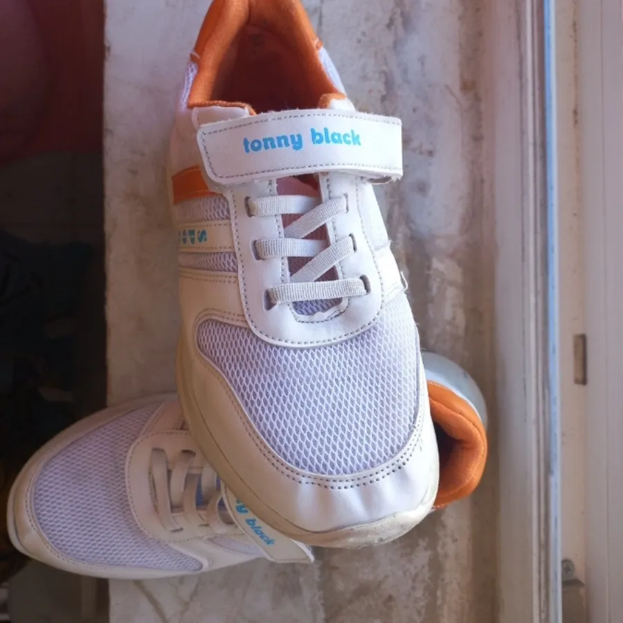 کفش تونی بلک
