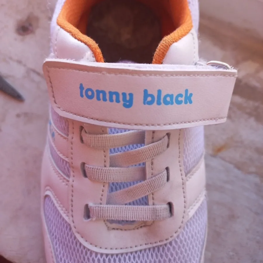 کفش تونی بلک