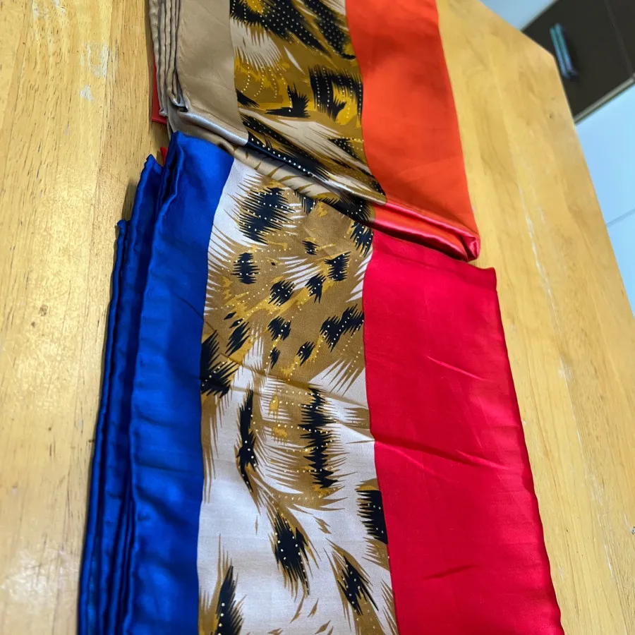 روسری ساتن حاشیه پلنگی