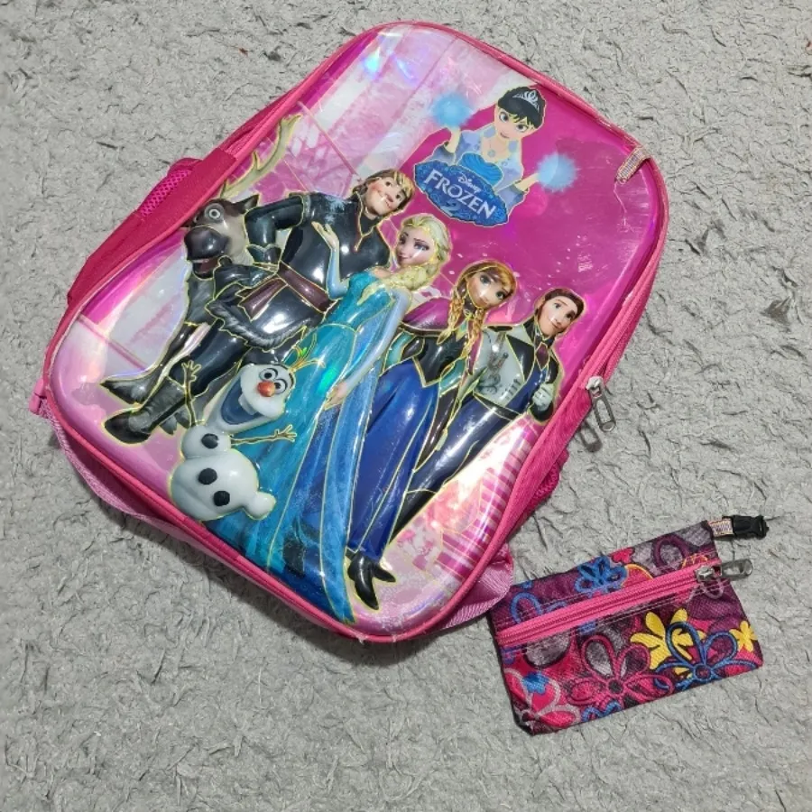 کوله پشتی مدرسه