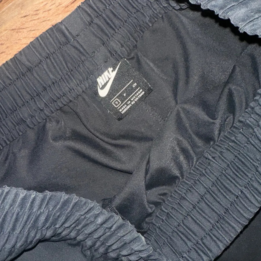 شلوارک نایکی