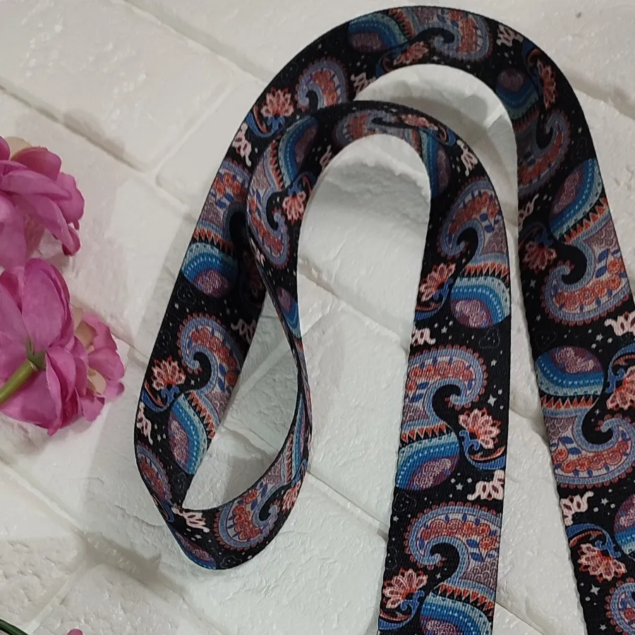 بند برزنتی طرحدار