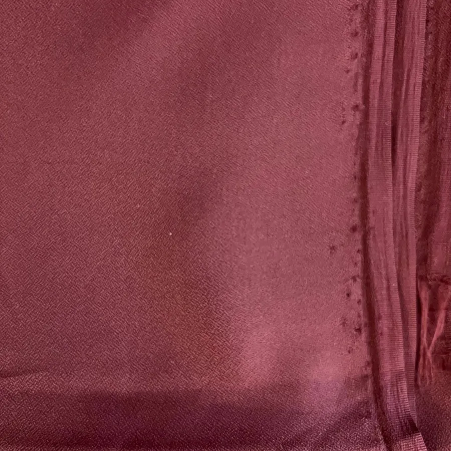 پارچه زرشکی کرپ قدیمی