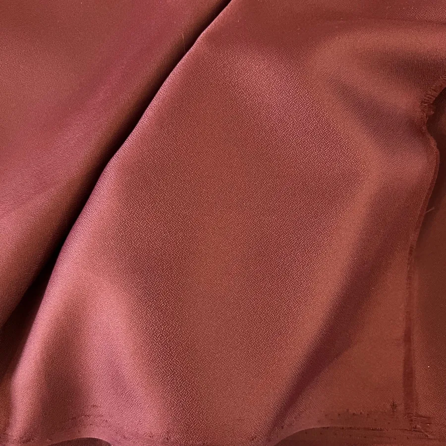 پارچه زرشکی کرپ قدیمی