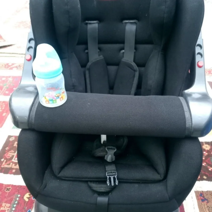 صندلی ماشین و کریر کودک