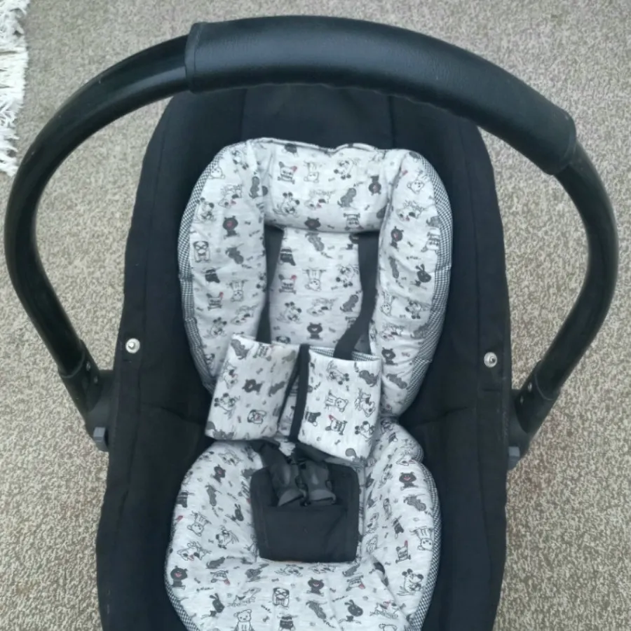 صندلی ماشین و کریر کودک