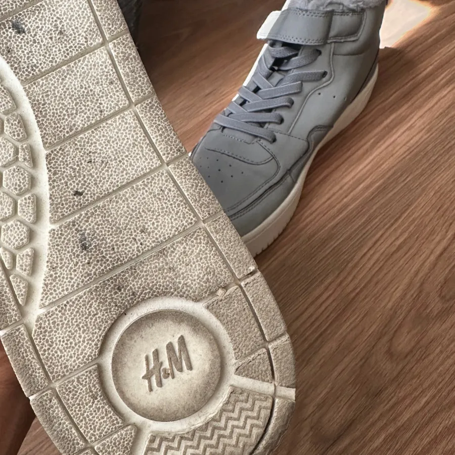 بوت کتونی H & M