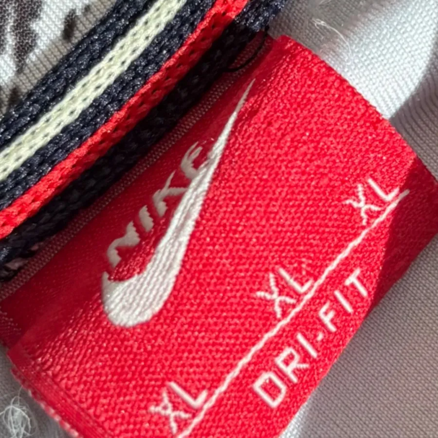 سویشرت نایکی