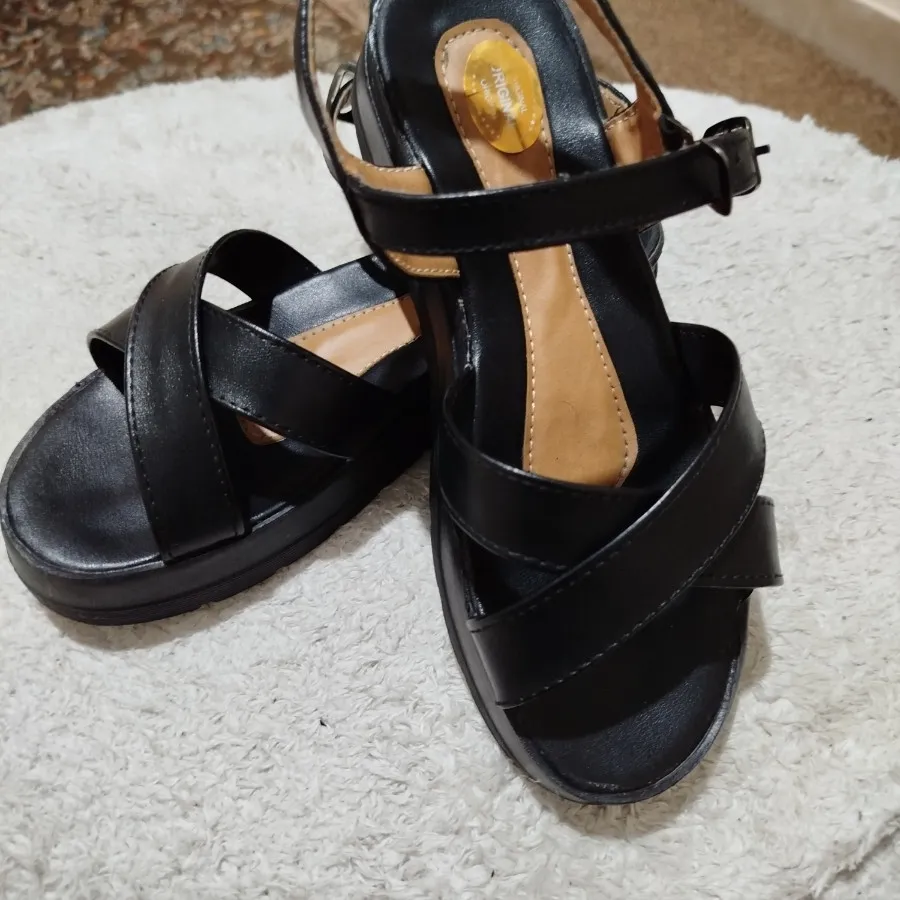 صندل مشکی زنانه سایز 37