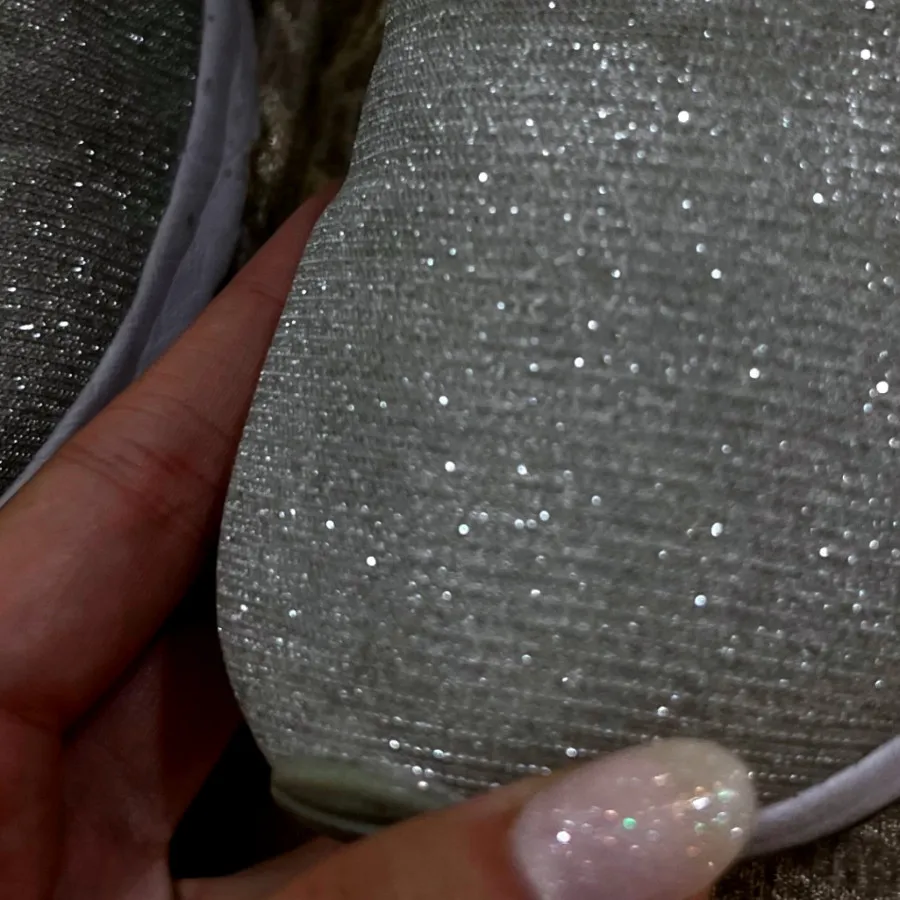 کتونی شایندار طوسی