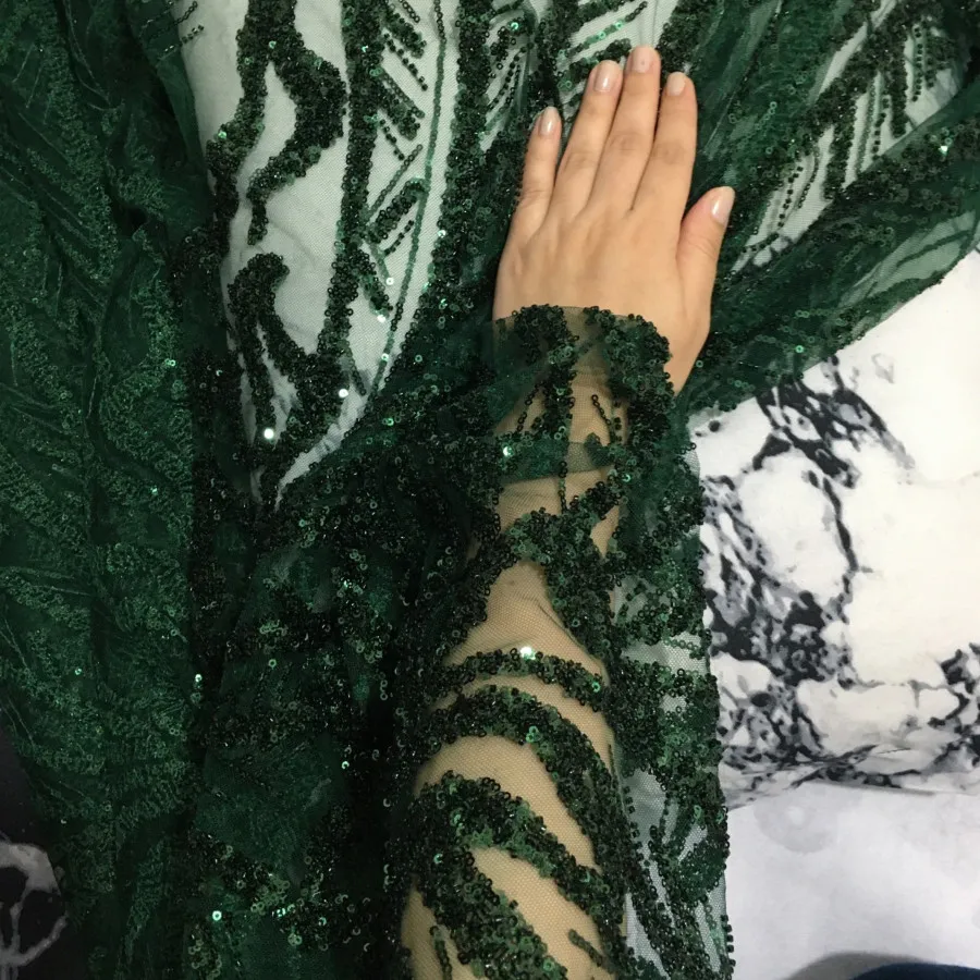 پارچه پولک‌دوزی