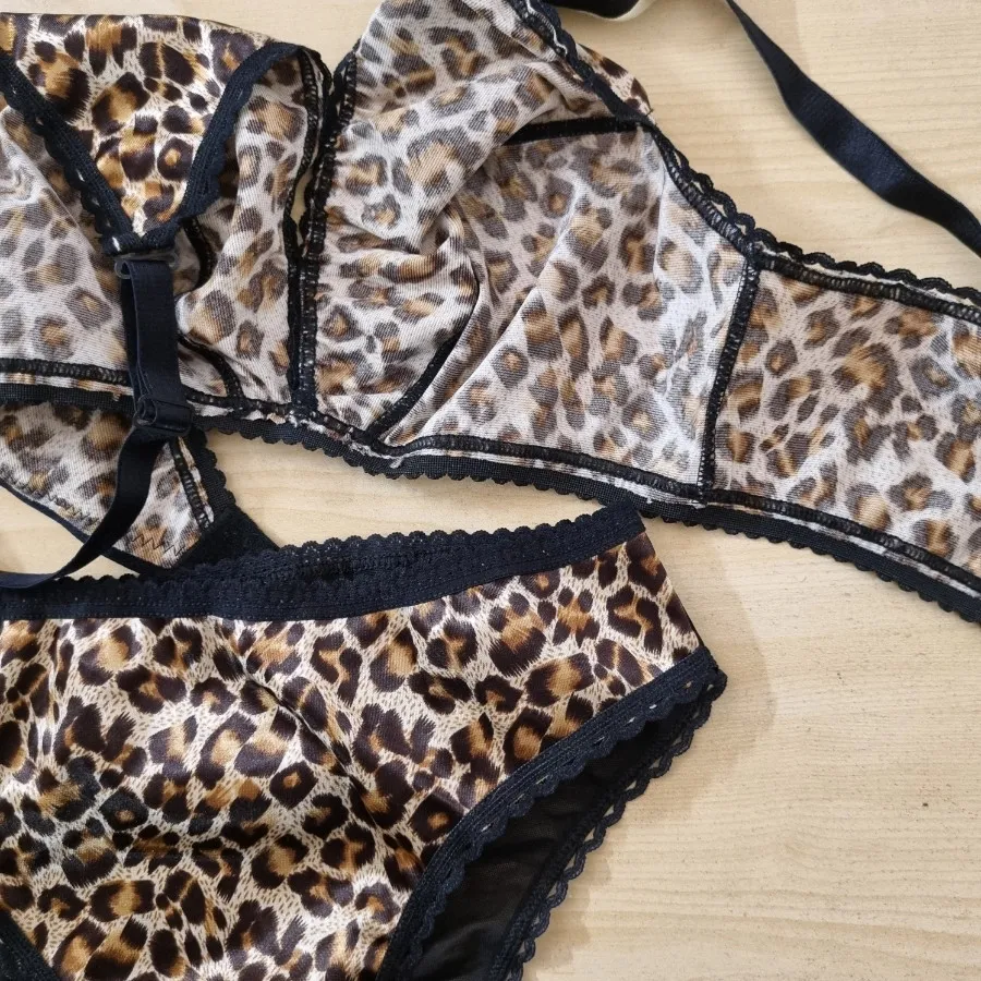 ست پلنگی سوتین و شورت