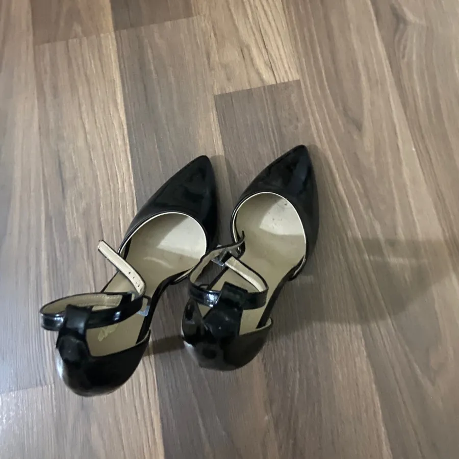 کفش پاشنه بلند