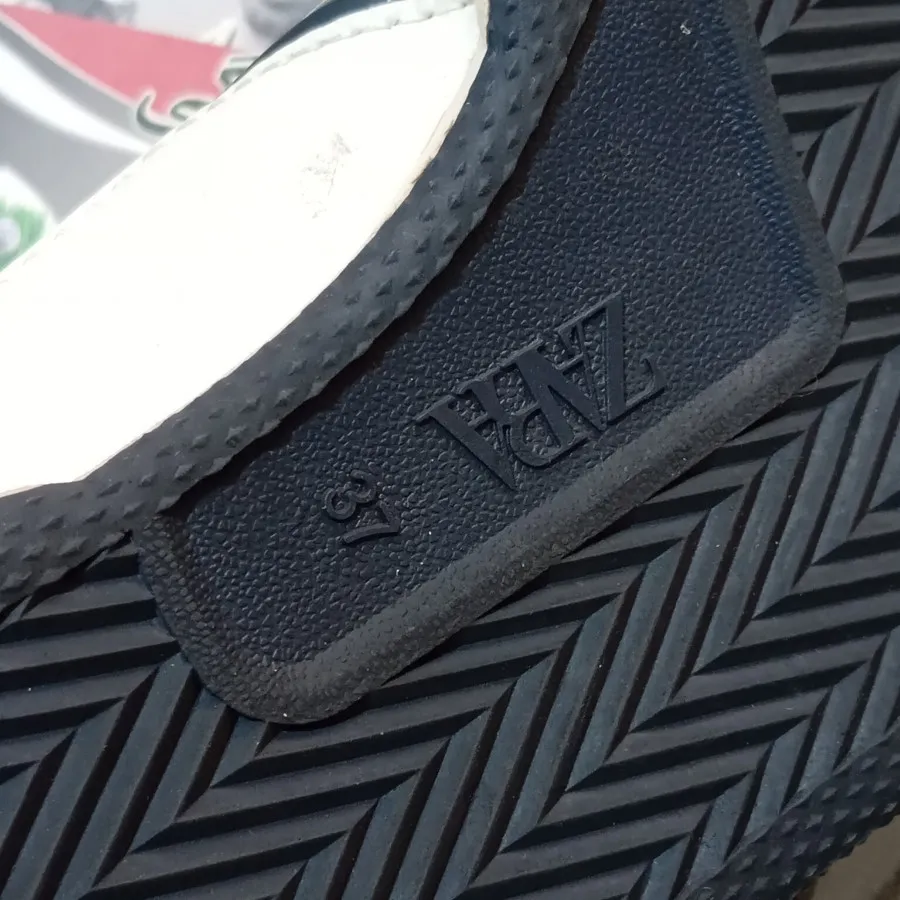 کتونی زارا . کد: 298