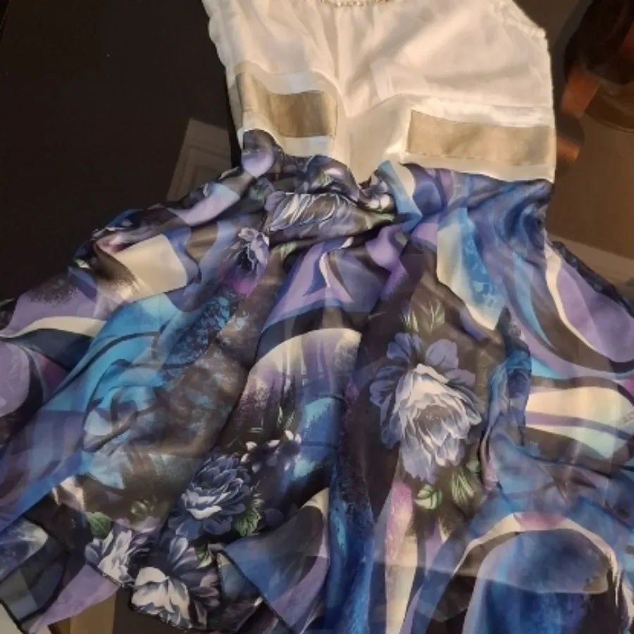 پیراهن دخترانه