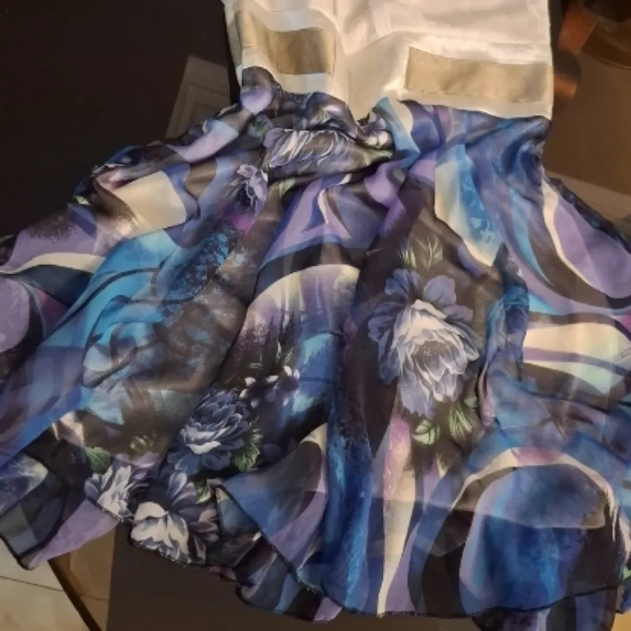 پیراهن دخترانه