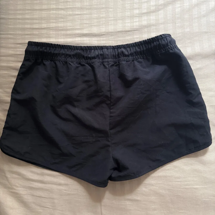 شلوارک ورزشی