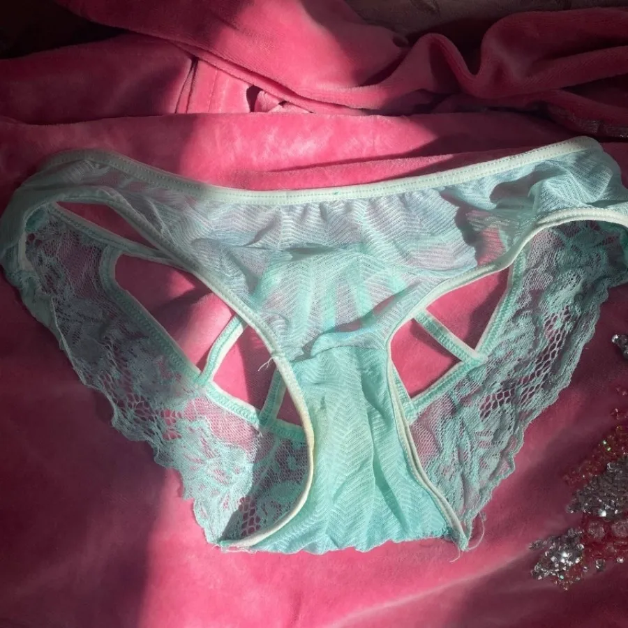 شورت پشت پروانه ای