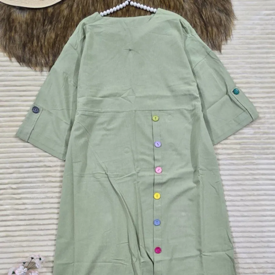 پیراهن دکمه رنگی
