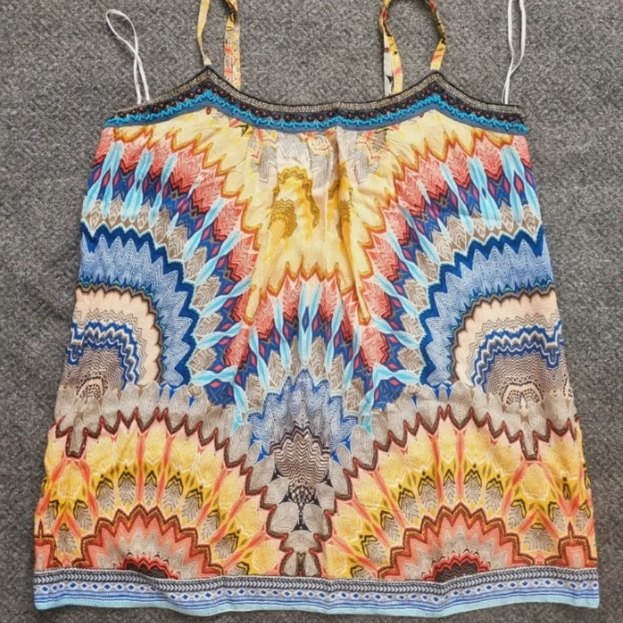 تاپ دخترانه و زنانه