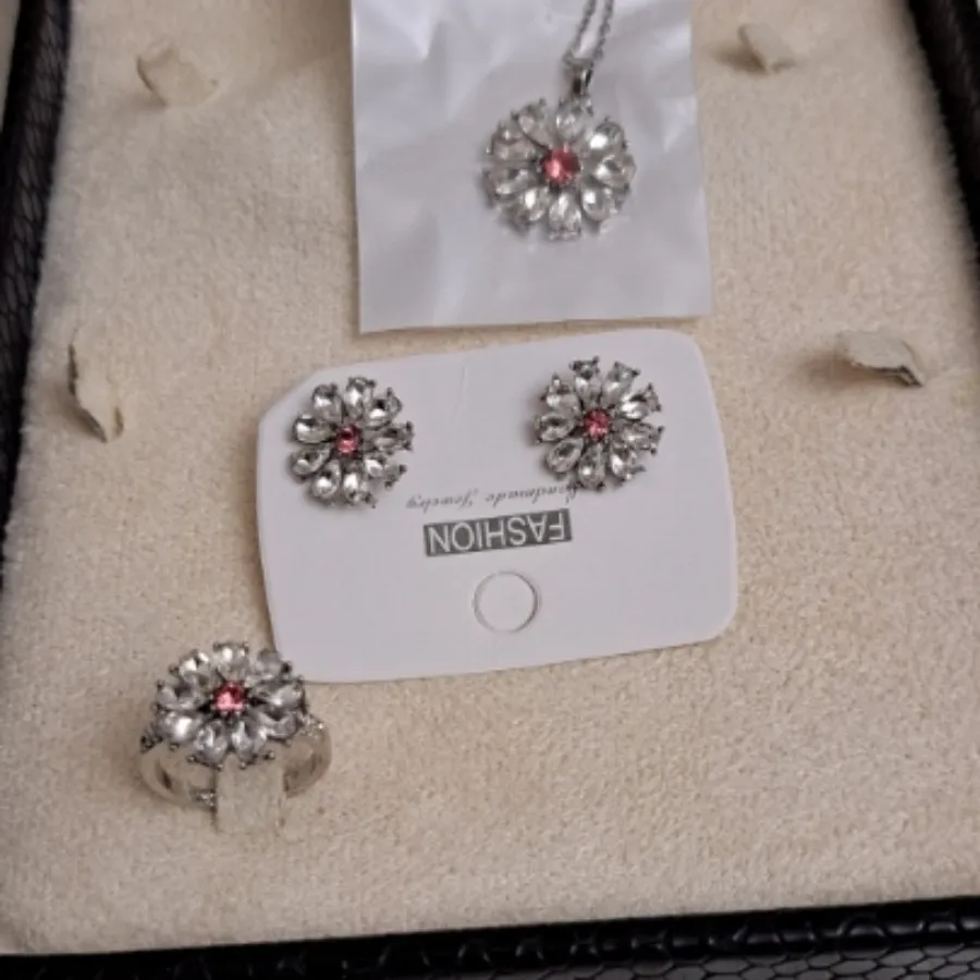 ست گردنبند وانگشتروگوشوار