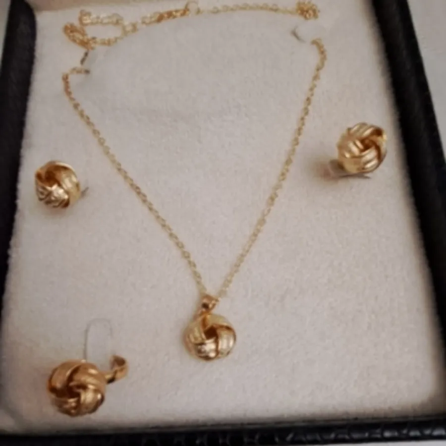 ست گردنبند وانگشتروگوشوار