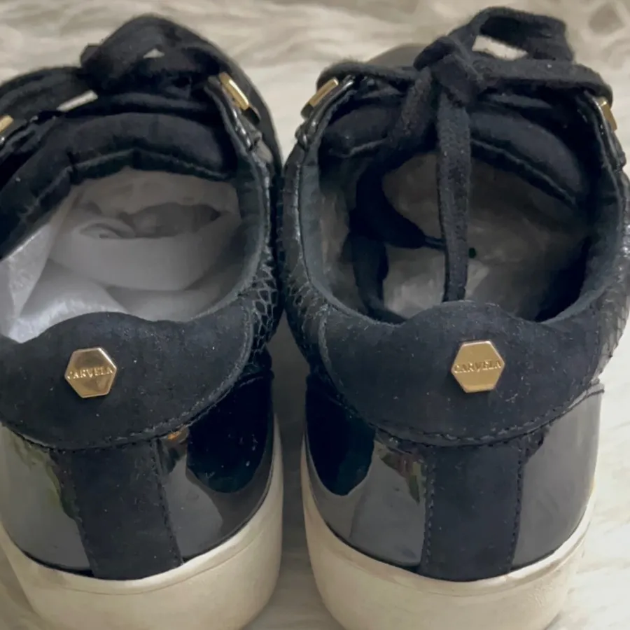 اسنیکرز CARVELAسایز37