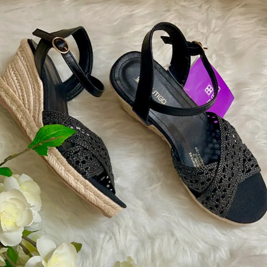 کفش صندل BUTIGO سایز37و39