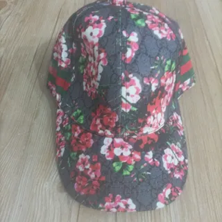 کلاه لبه دار