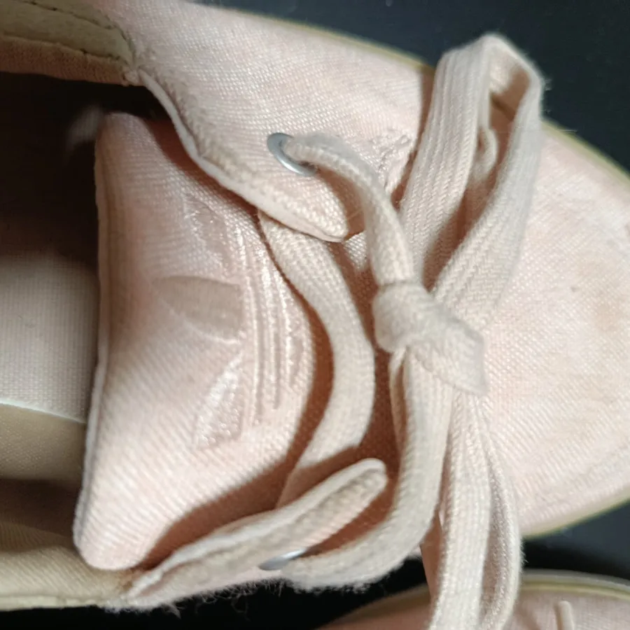 کفش کالج آدیداس صورتی