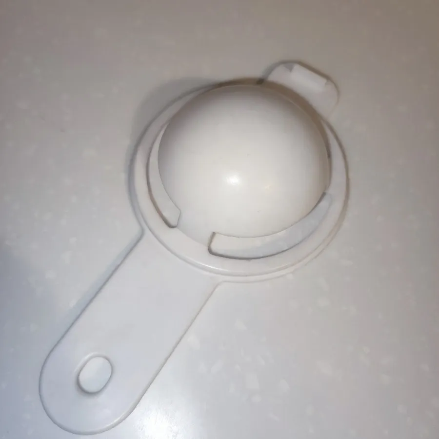 جدا کننده زرده و سفیده