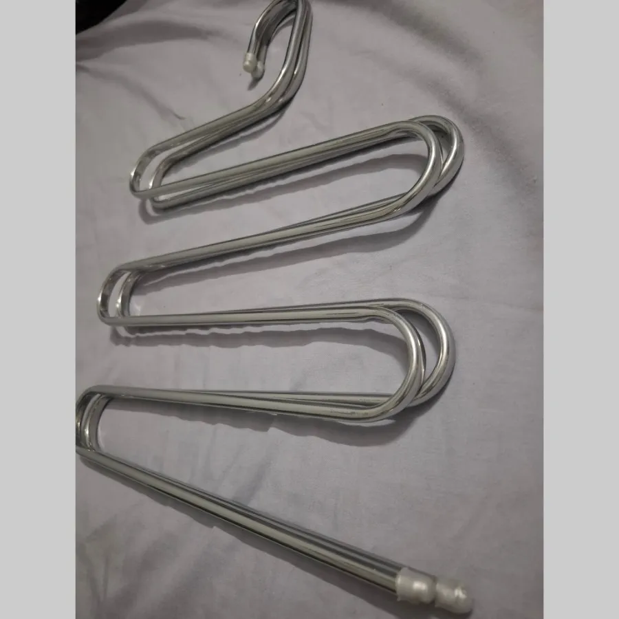 آویز شلوار و شال